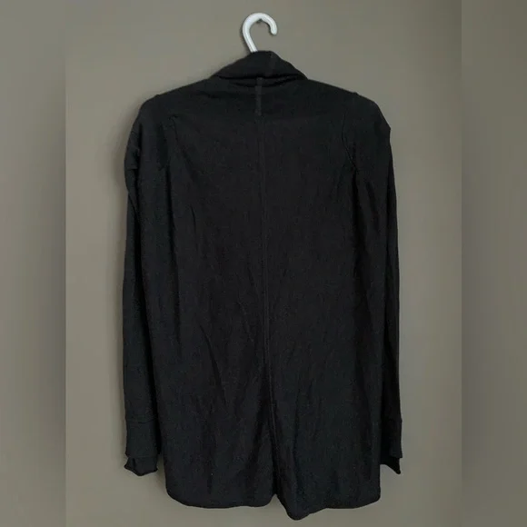 Lululemon Iconic Wrap - Picture 3 of 7